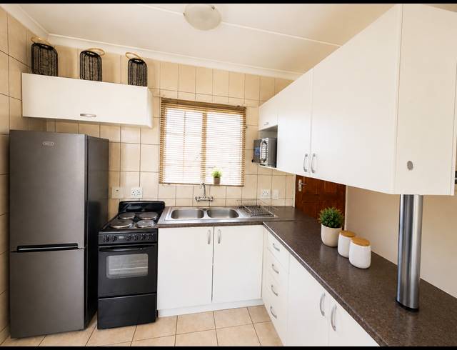 1 BEDROOM APARTMENT FOR SALE IN COMET